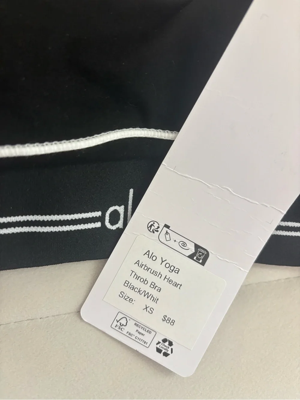 ALO Yoga Airbrush Heart Throb Bra